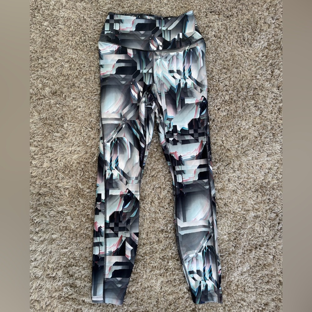 Nike Women's Geometric Print Fleece-Lined Leggings - Black, Gray, White